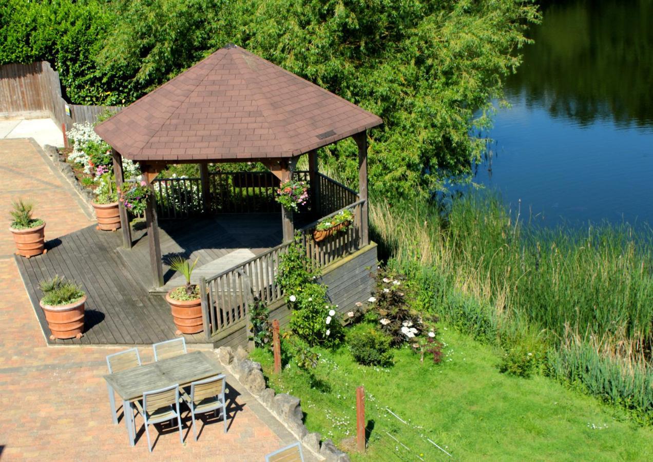 Inn On The Lake Gravesend Exteriér fotografie